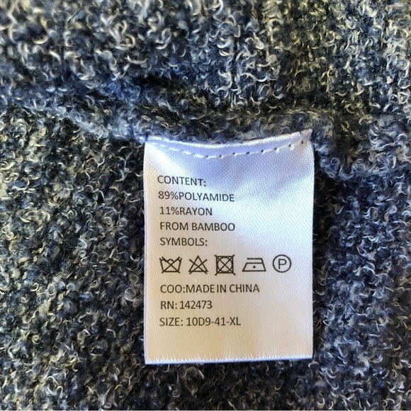 Grace & Lace Blue Soft Knit Fuzzy Robe - Picture 5 of 10